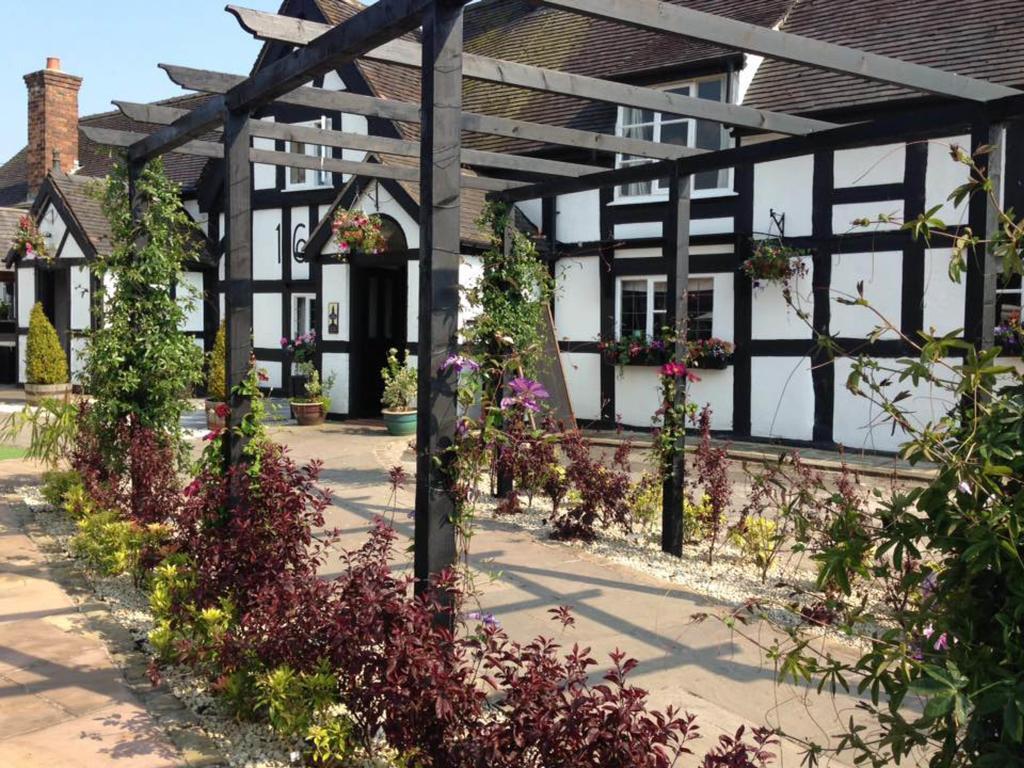 White Lion Hotel Crewe Buitenkant foto