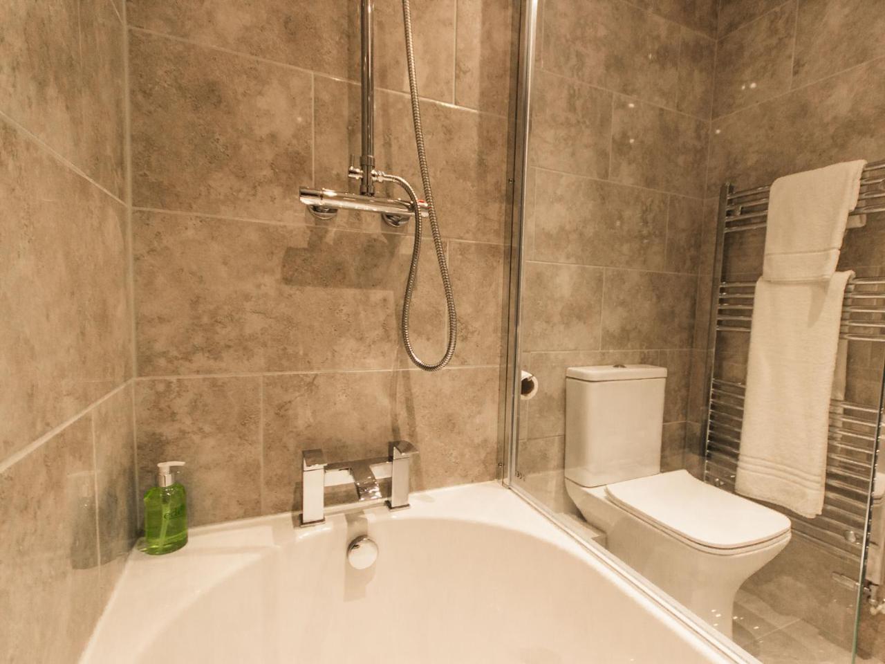 White Lion Hotel Crewe Buitenkant foto